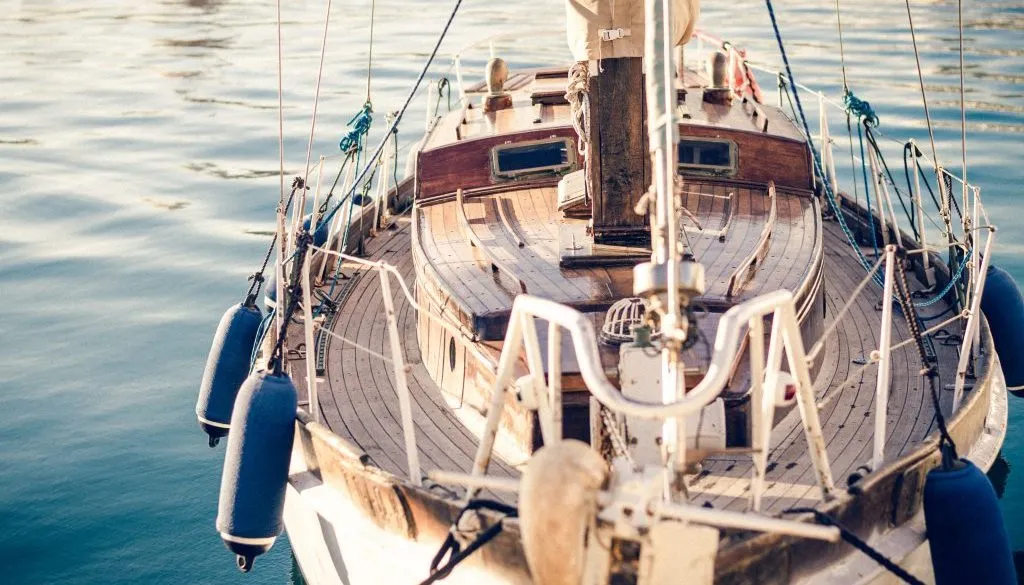 big-boat-with-white-sail