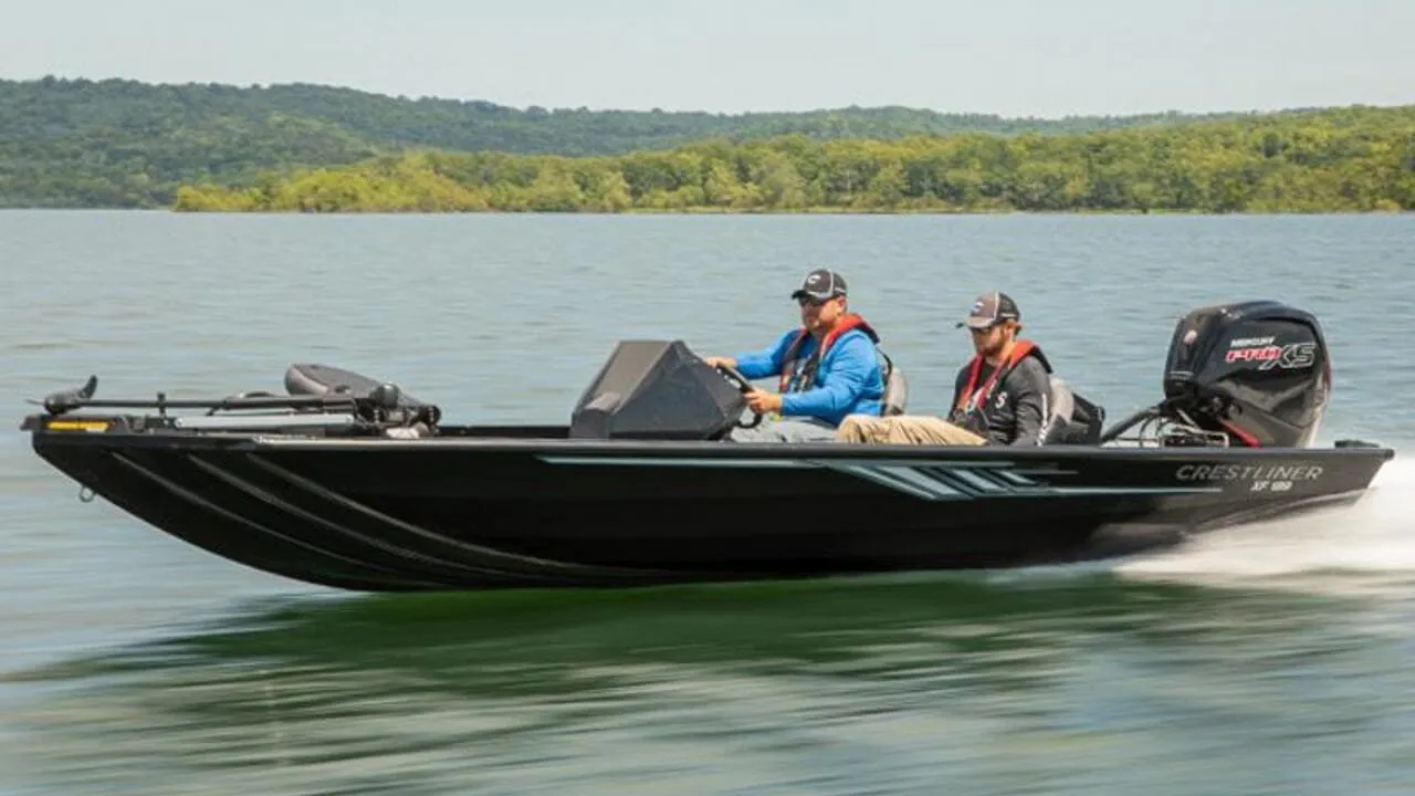 Crestliner Bass Boats