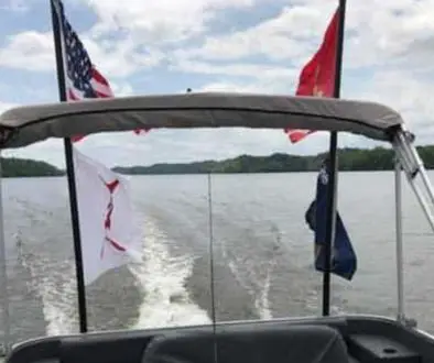 5 Best Flags For Pontoon Boats